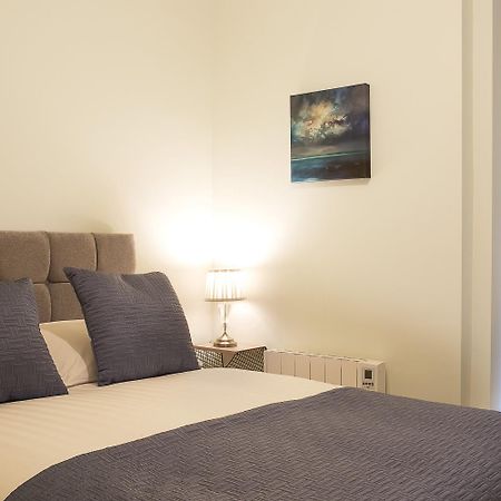 Blue Door Apartments Ньюкасл Экстерьер фото